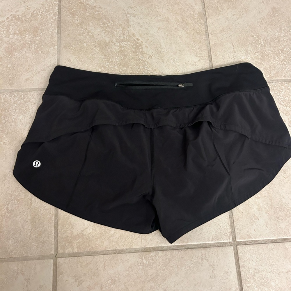Black Lululemon speed up shorts | size 8